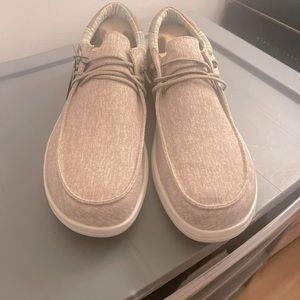 NWT Hey Dudes hard sole size 15